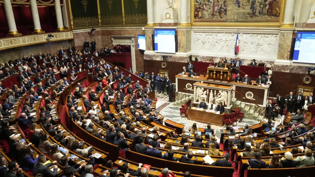 Fransız Parlamentosu, Osmanlı’nın Asuri-Keldanilere ‘soykırım’ uyguladığına ilişkin metni kabul etti